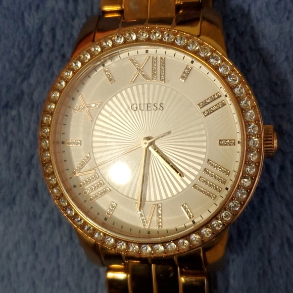 Guess crystal watch - Picture 2 of 4